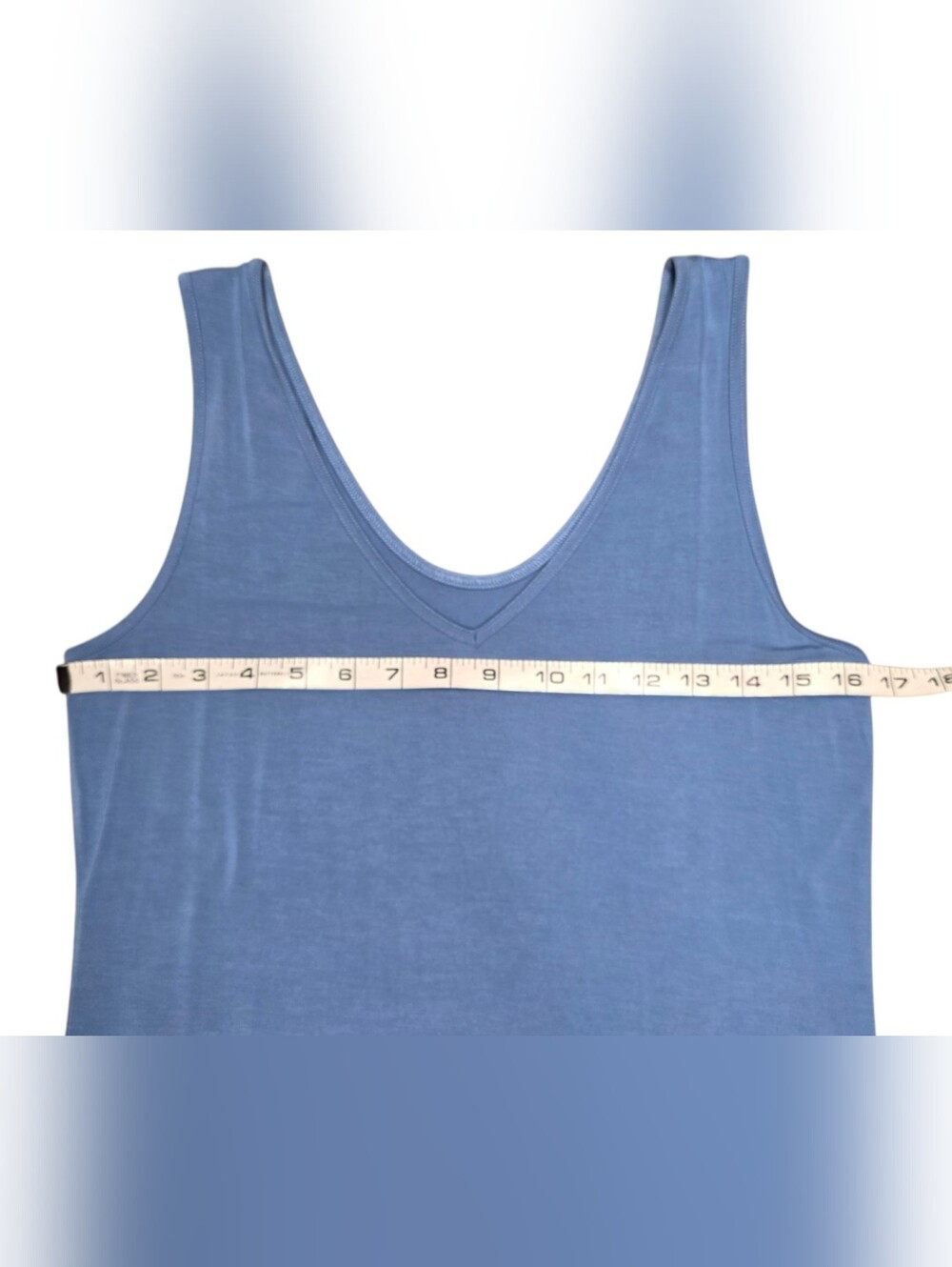Blue V-Neck Sleeveless Tank Top Large - Picture 3 of 6